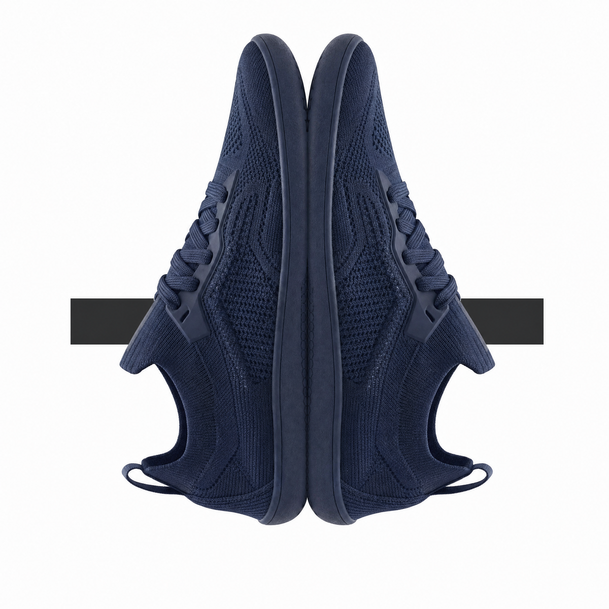 Twee navy barefoot sneakers zool aan zool, met platte nul-drop zool